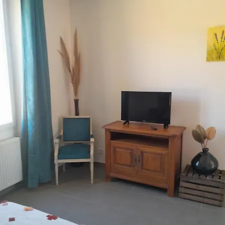 D Hotes Violetta Hyeres