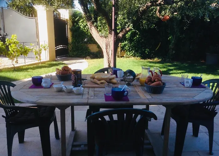 בית נופש D Hotes Violetta